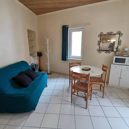 -au 2- Studio Au Centre De