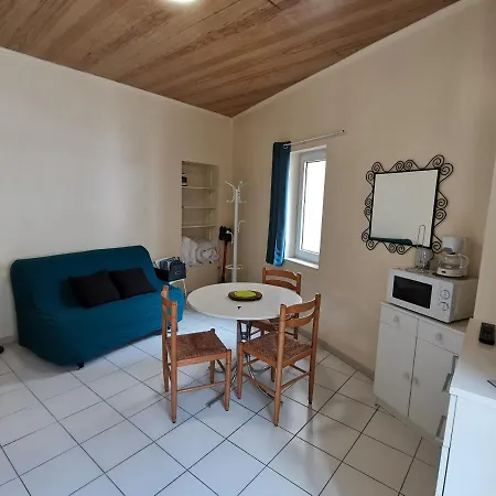 Apartment -au 2- Studio Au Centre De *