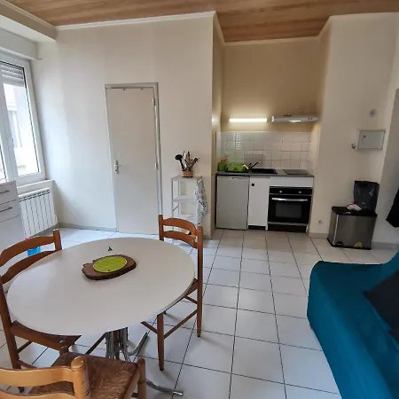 Apartment -au 2- Studio Au Centre De Millau