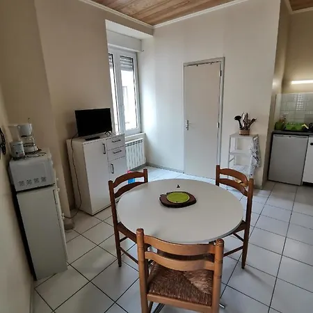 -au 2- Studio Au Centre De Apartment